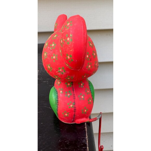 Vintage Hallmark Shelf Sitter Stocking Holder Red Green Mouse Figurine Tail Hook - Picture 2 of 6